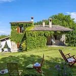 Villa Marche Close Culture