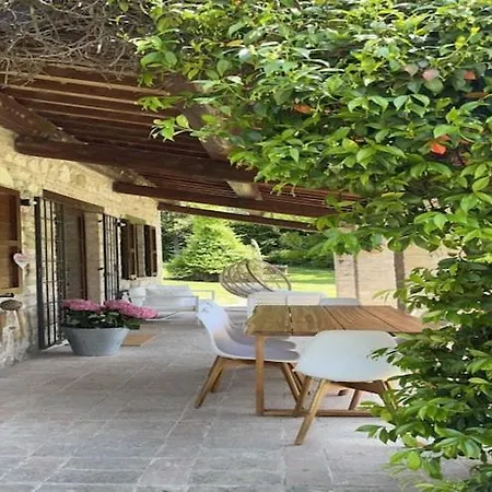 Marche Close Culture