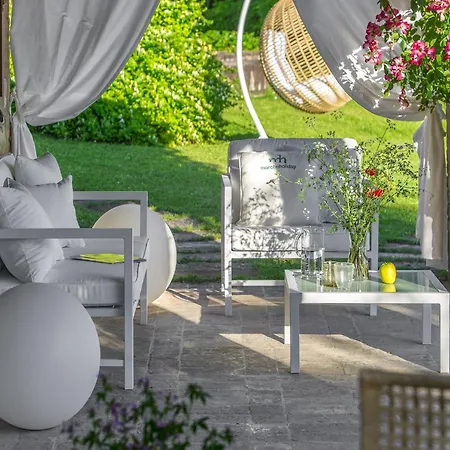 Marche Close Culture *